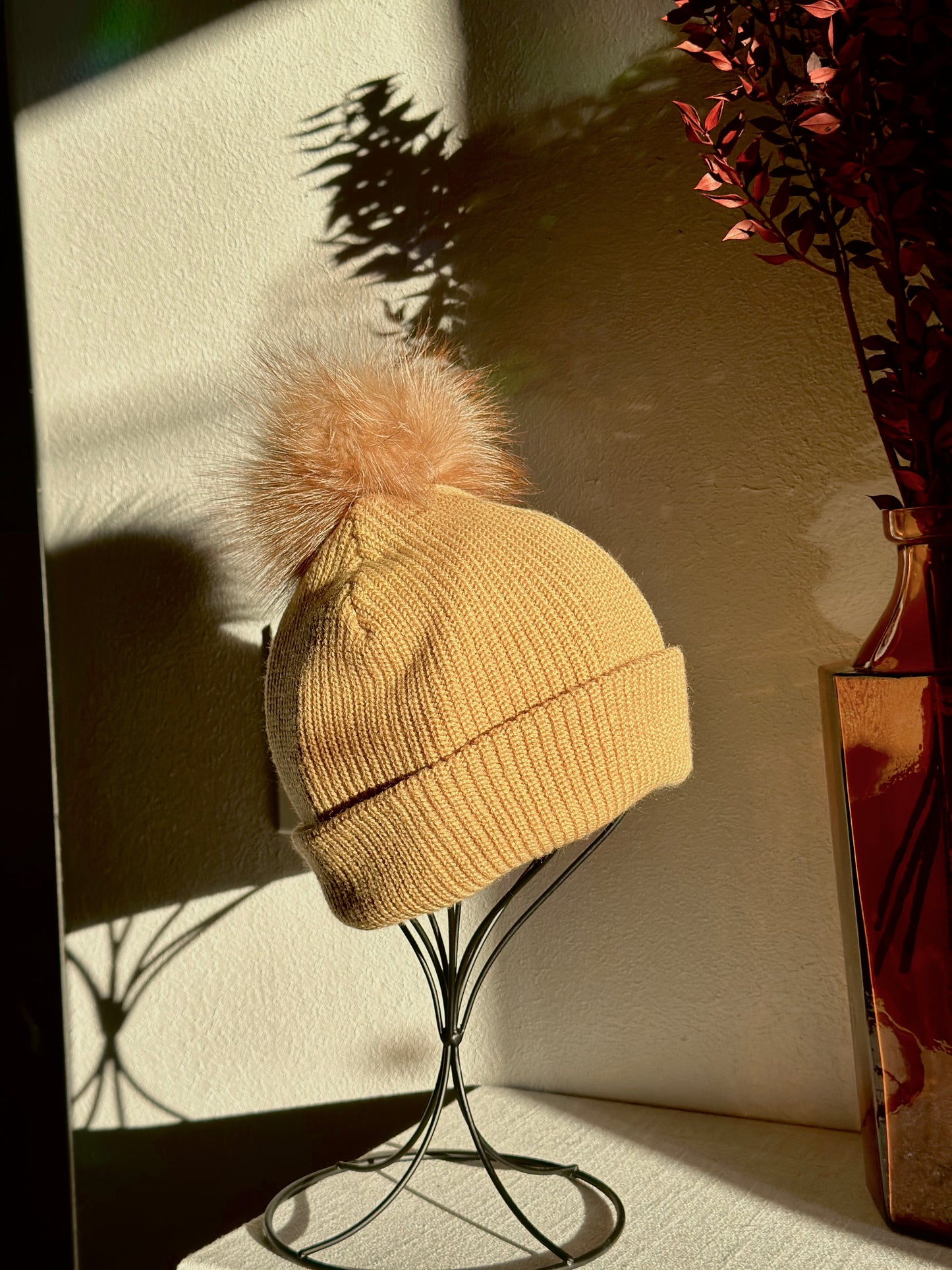 Beanie w Crystal Fox Pom